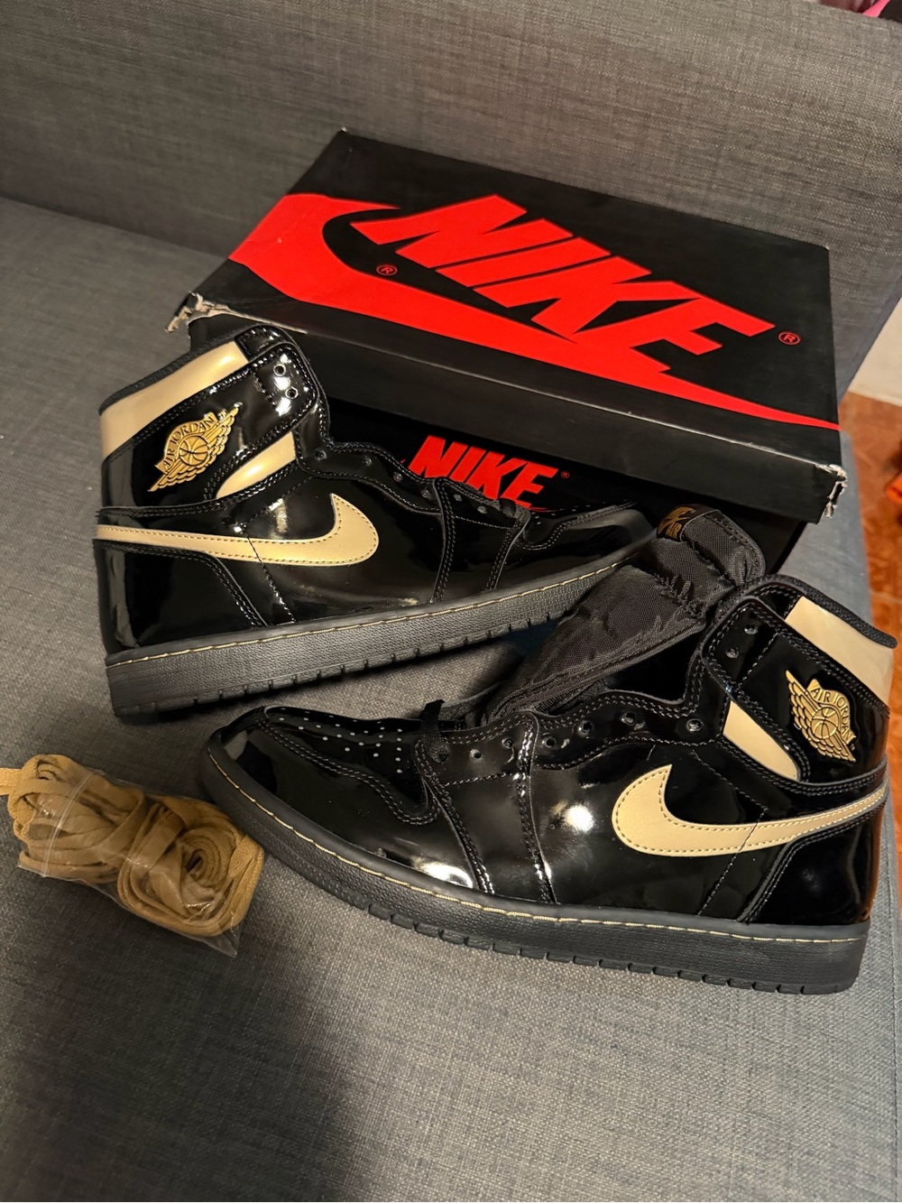 Size 10.5 - Jordan 1 Black Metallic Gold 2020
